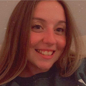 Meet your Posher, Caitlin